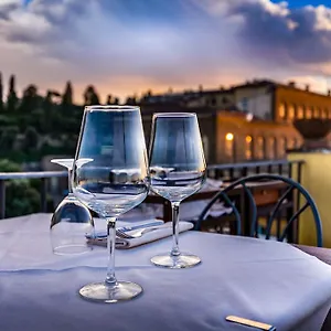 4* מלון La Scaletta Al Ponte Vecchio